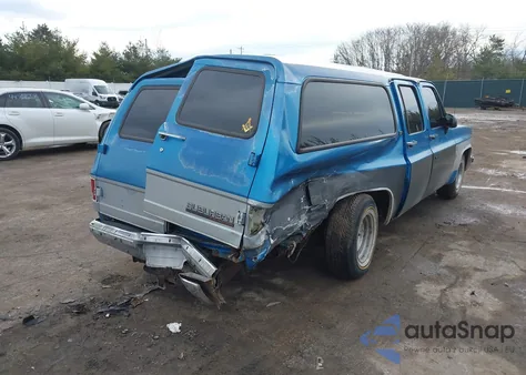 1991 GMC Suburban R15 Conventional z USA, uszkodzony, nr VIN 1GKER16K9MF516424